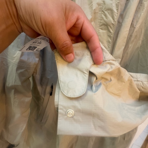 Patagonia Women's Khaki Hooded Lightweight Trench Coat - Picture 11 of 16